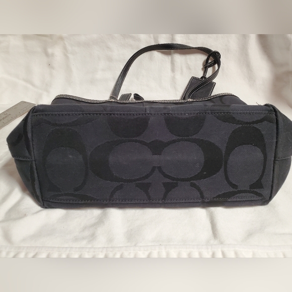 COACH purse - Picture 3 of 5